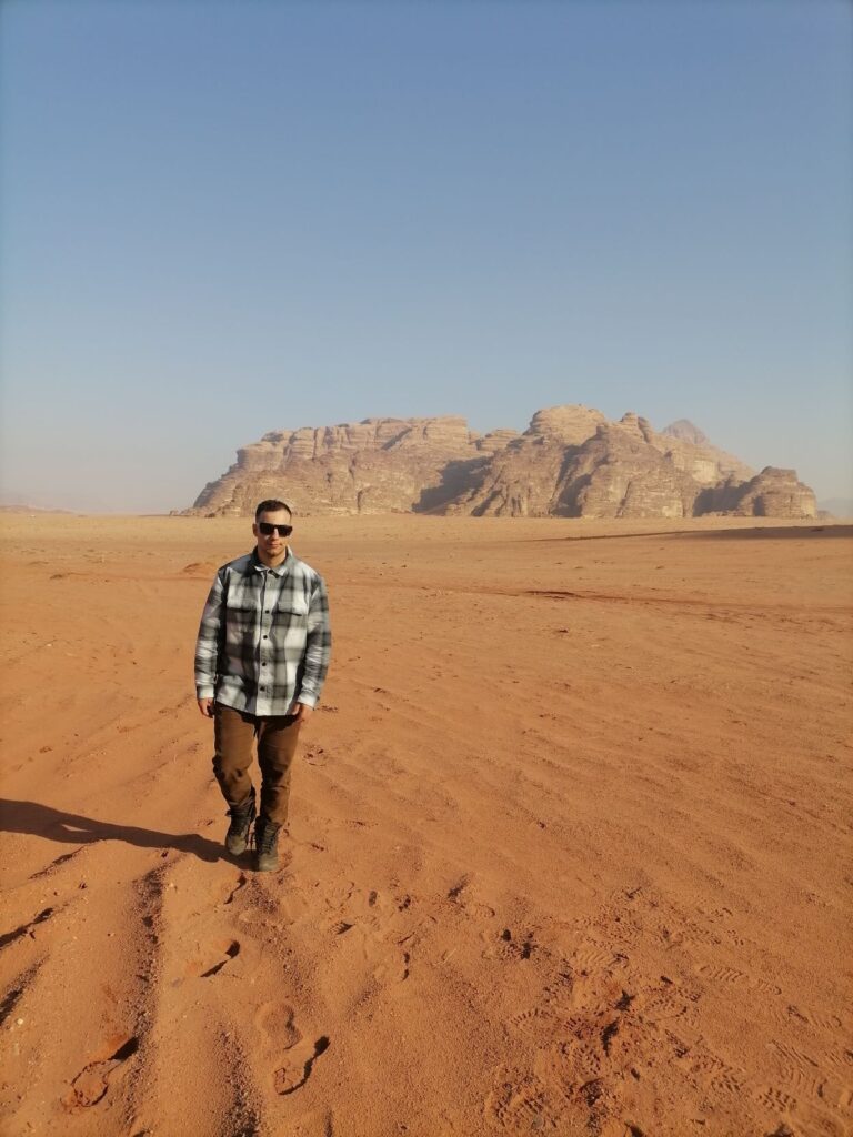 Walk in Wadi Rum